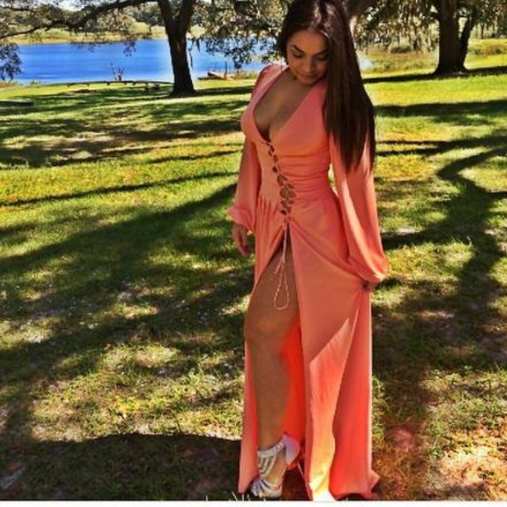 Beautiful yet sexy long dress perfect for weddings